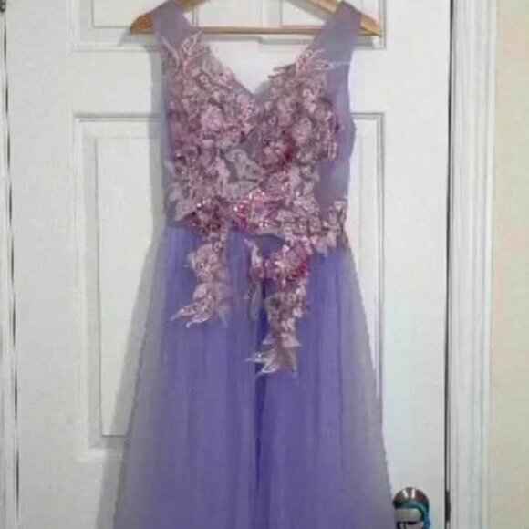 Prom Dress - Picture 2 of 5